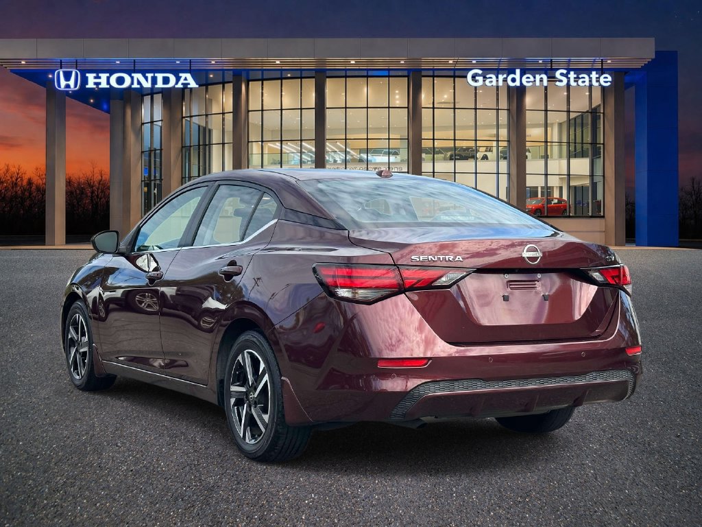 Used 2024 Nissan Sentra SV FWD image 4
