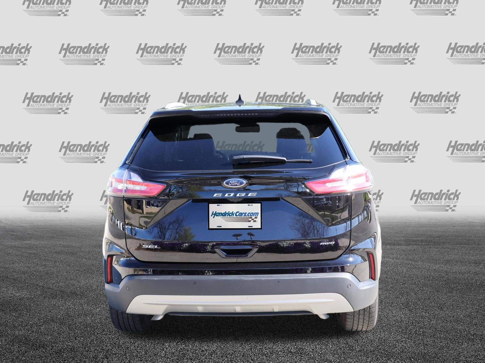 Used 2024 Ford Edge SEL w/ Convenience Package image 8