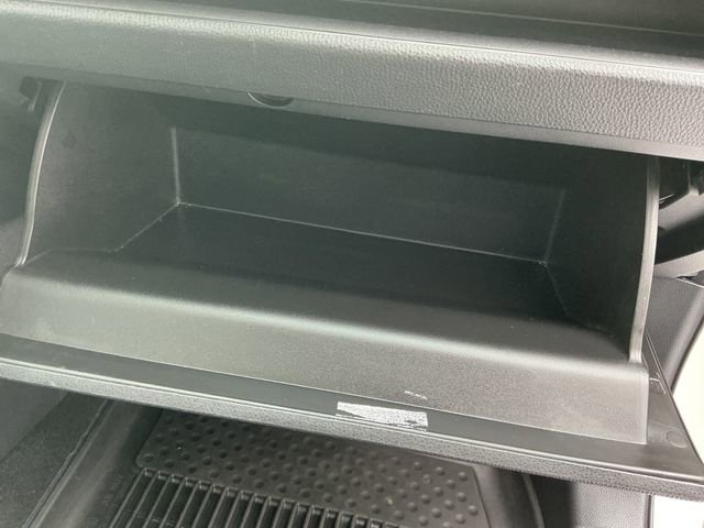 Used 2022 Toyota RAV4 XLE Premium image 33