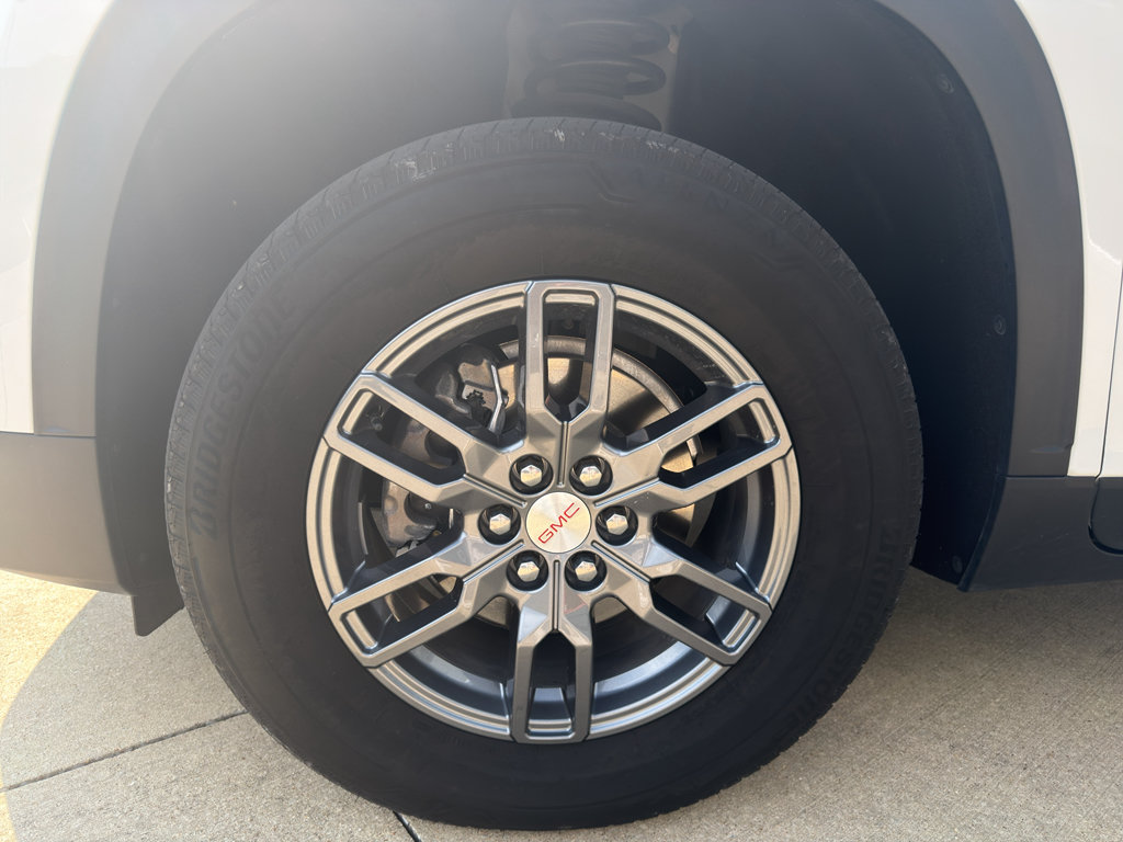 Used 2025 GMC Acadia Elevation FWD image 12