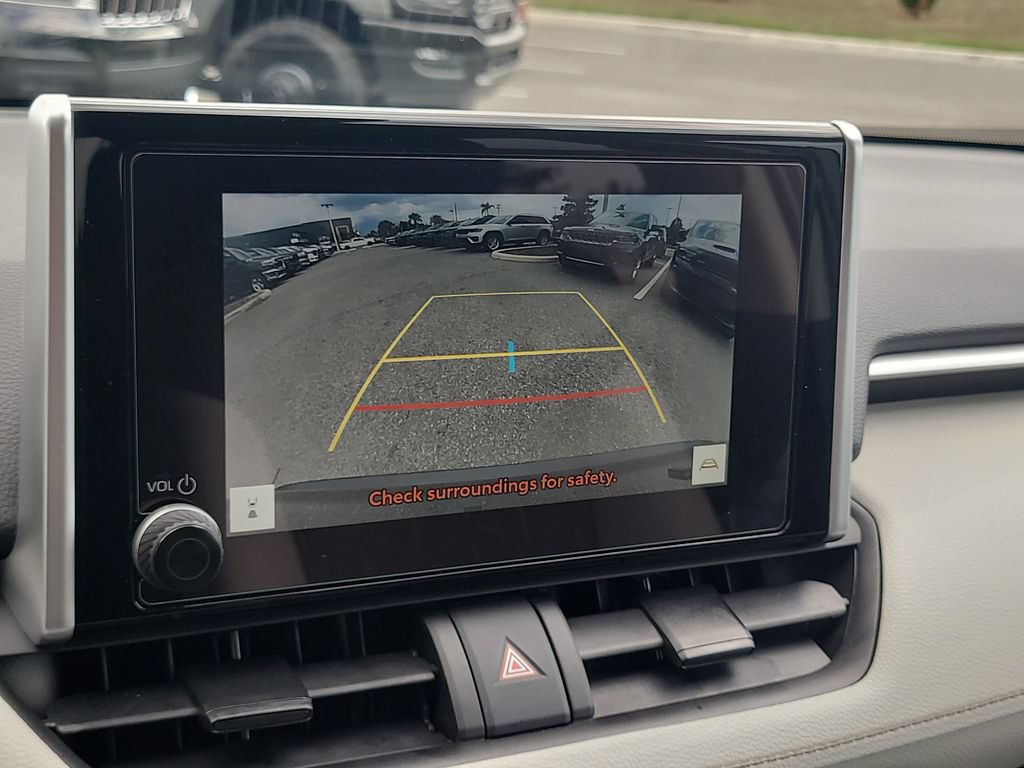 Used 2025 Toyota RAV4 XLE w/ Convenience Package FWD image 25