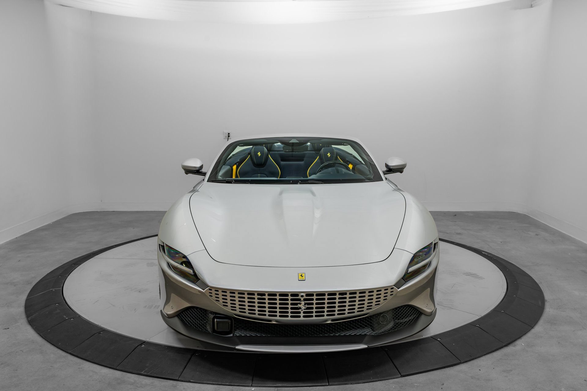 Certified 2024 Ferrari Roma Spider RWD image 99