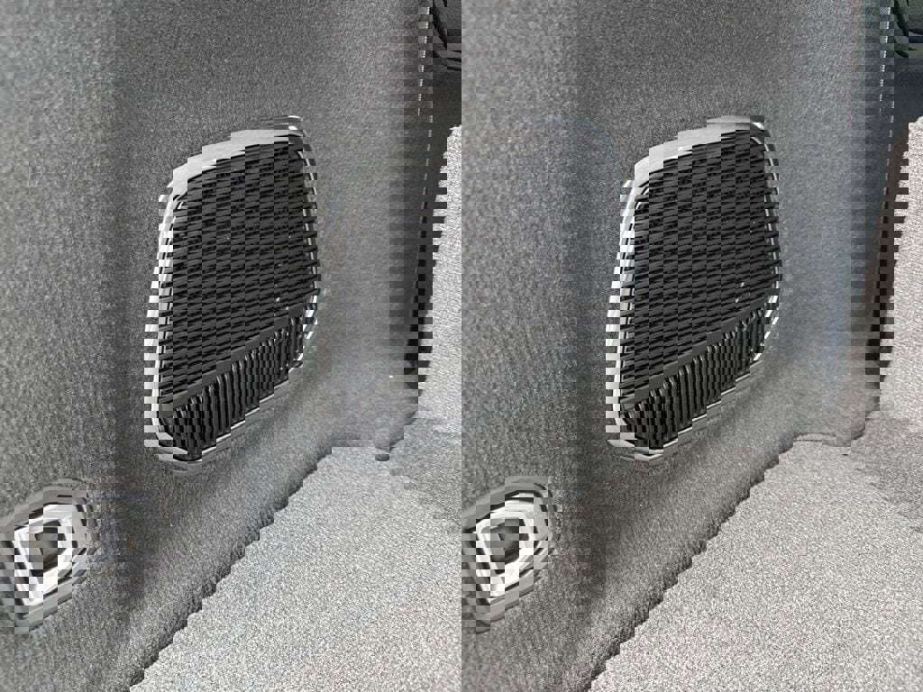 New 2026 Jeep Grand Cherokee L Summit AWD/4WD image 31