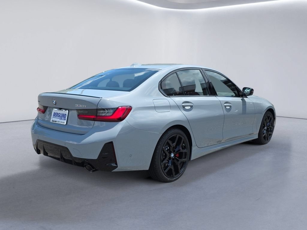 New 2026 BMW 330i xDrive Sedan w/ M Sport Package AWD/4WD image 4