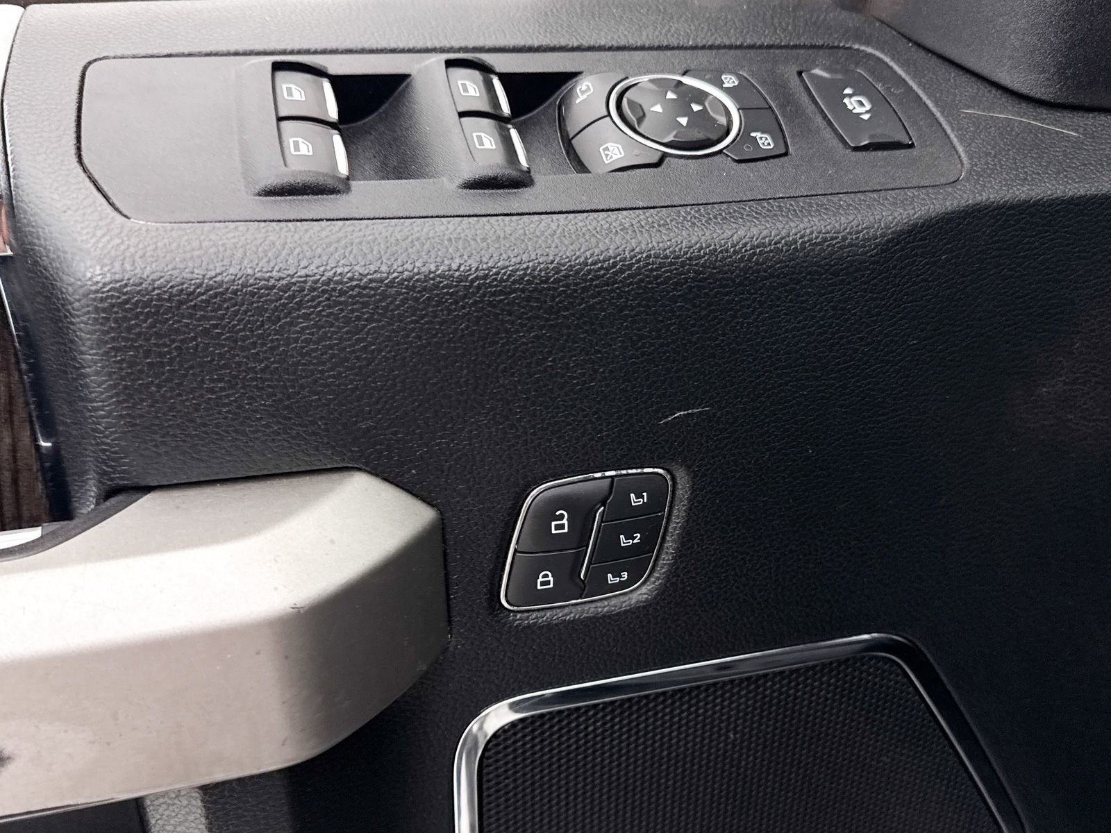 Used 2020 Ford F250 Lariat image 28