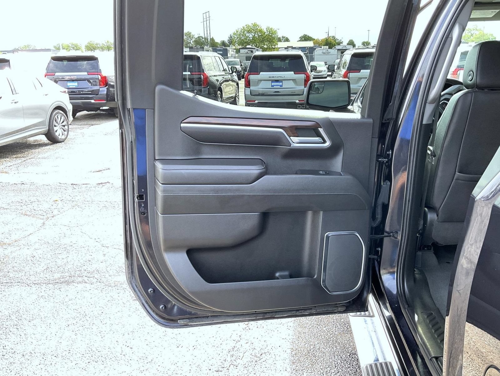 Certified 2022 GMC Sierra 1500 SLT w/ SLT Convenience Package AWD/4WD image 20