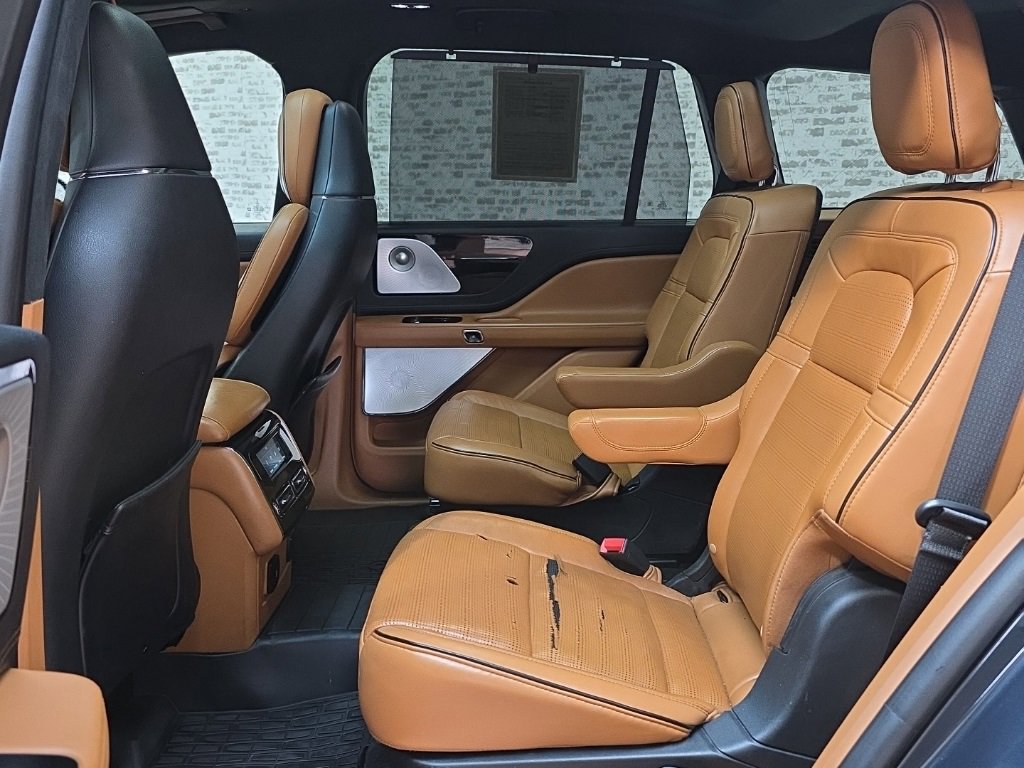 Used 2021 Lincoln Aviator Black Label w/ Dynamic Handling Package image 21