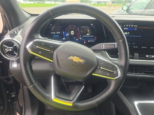Used 2025 Chevrolet Equinox LT AWD/4WD image 12