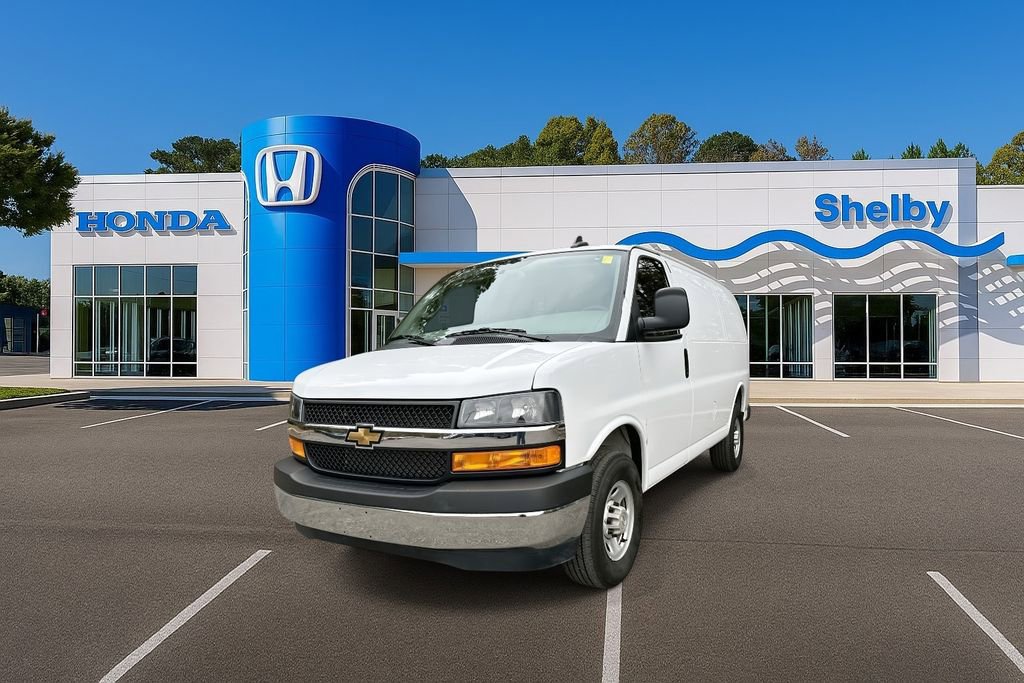 Used 2024 Chevrolet Express 2500 w/ Driver Convenience Package image 4