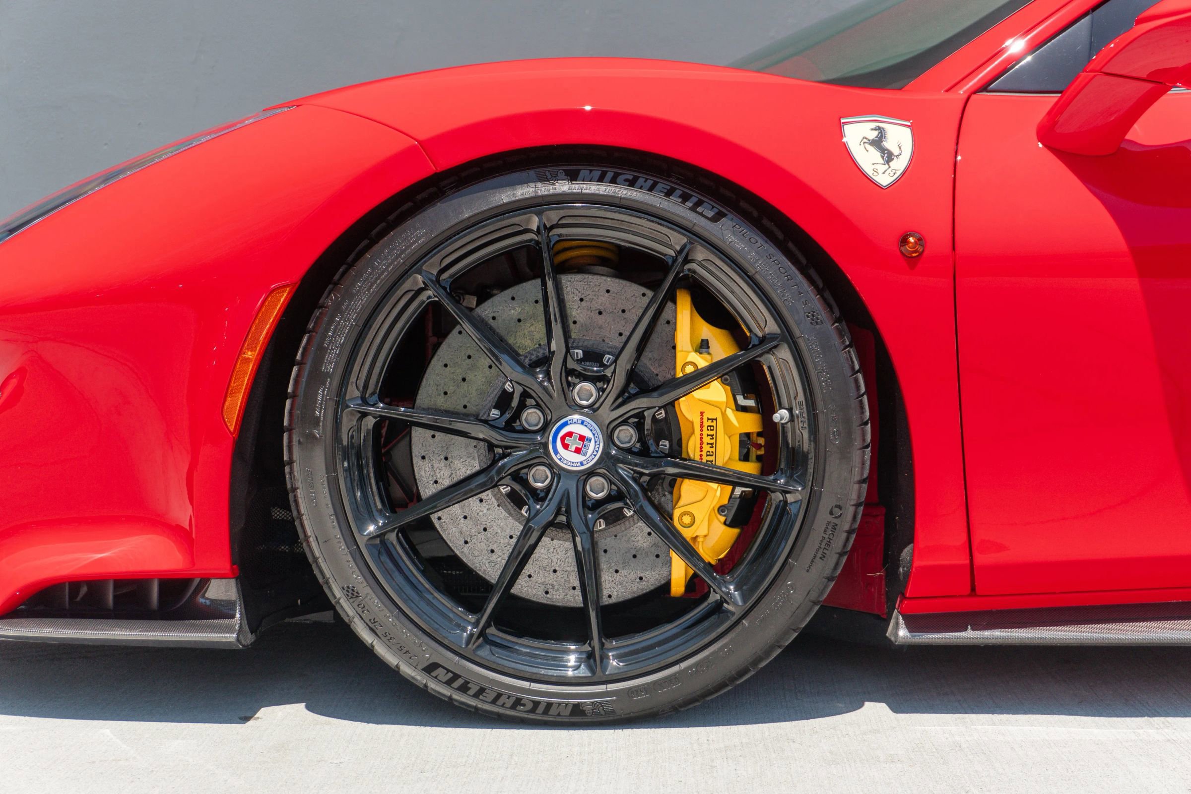 Used 2019 Ferrari 488 Pista Coupe RWD image 15