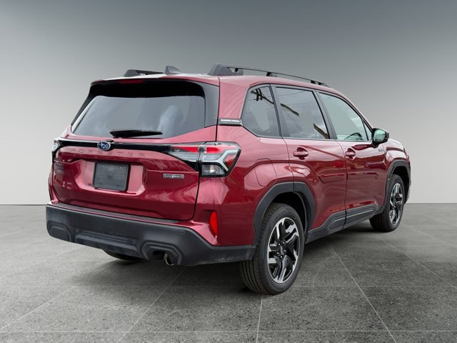 Used 2025 Subaru Forester Limited AWD/4WD image 5
