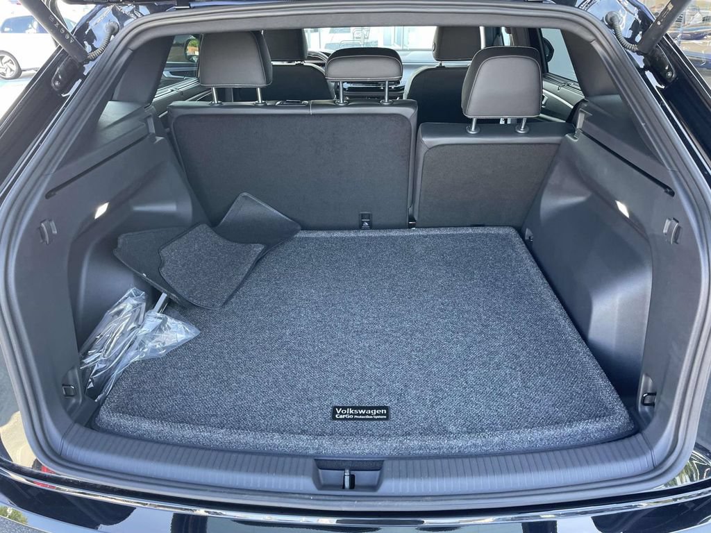 New 2026 Volkswagen Atlas Cross Sport SE AWD/4WD image 11