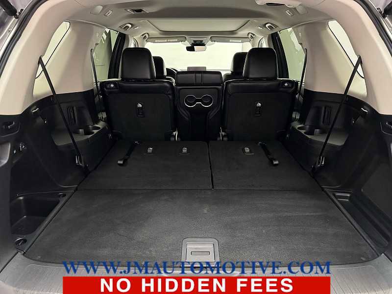 Used 2023 Honda Pilot Elite image 19