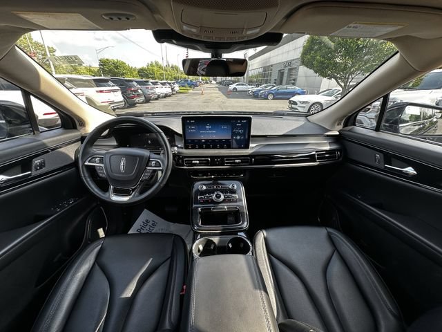 Certified 2023 Lincoln Nautilus AWD w/ Premium Package image 3