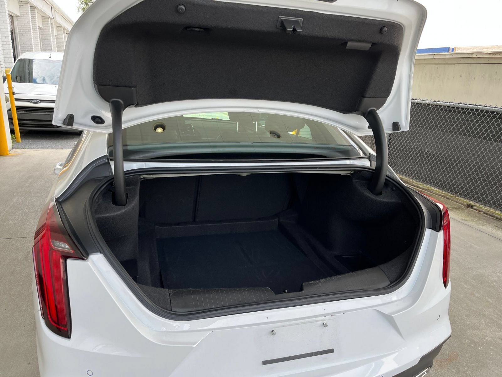 Used 2026 Cadillac CT4 Luxury RWD image 30