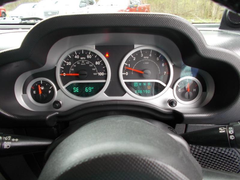 Used 2010 Jeep Wrangler Unlimited Sport image 27