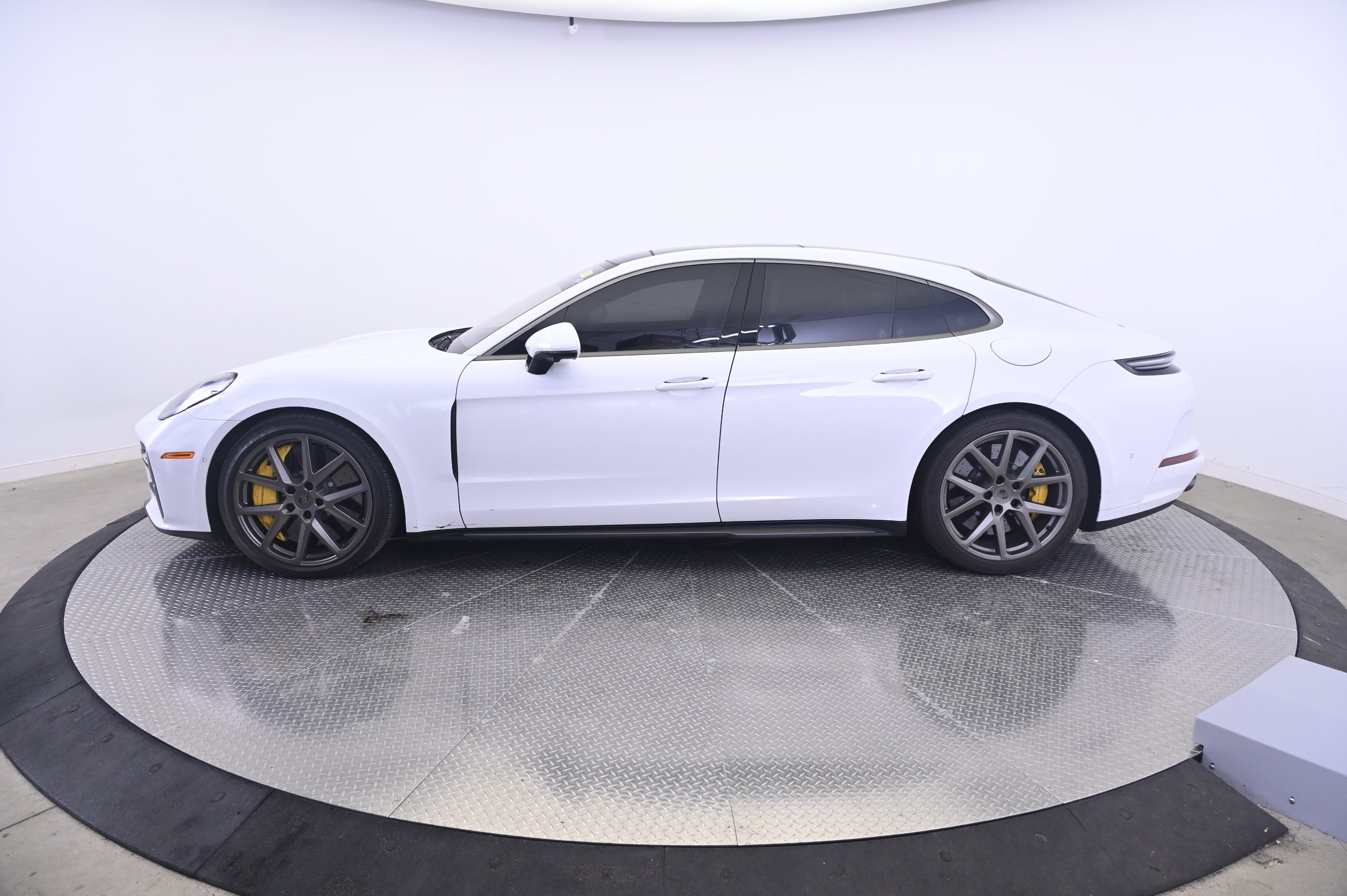 Certified 2026 Porsche Panamera Turbo S AWD/4WD image 2
