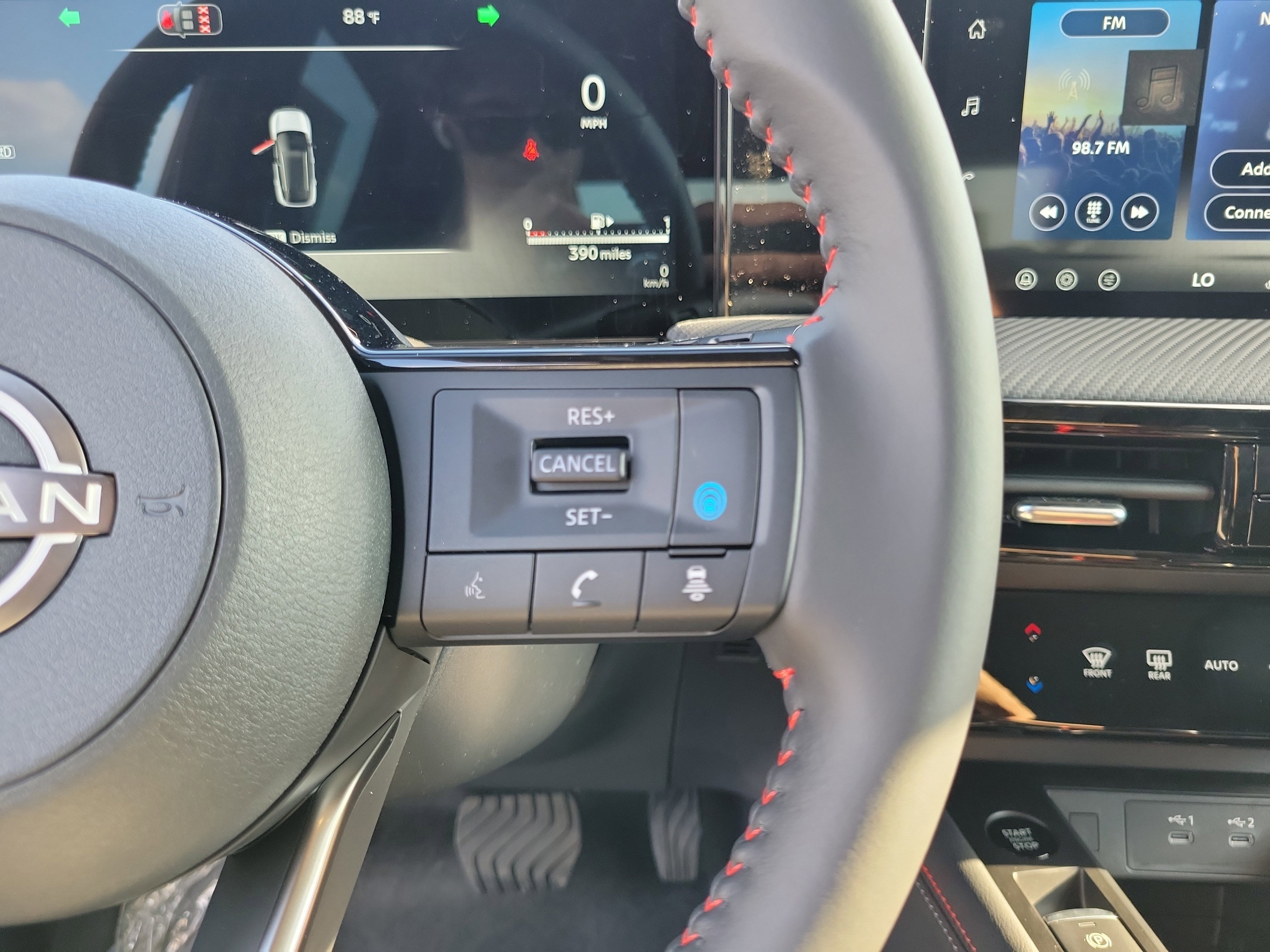 New 2026 Nissan Kicks SR w/ Cold Weather Package image 24