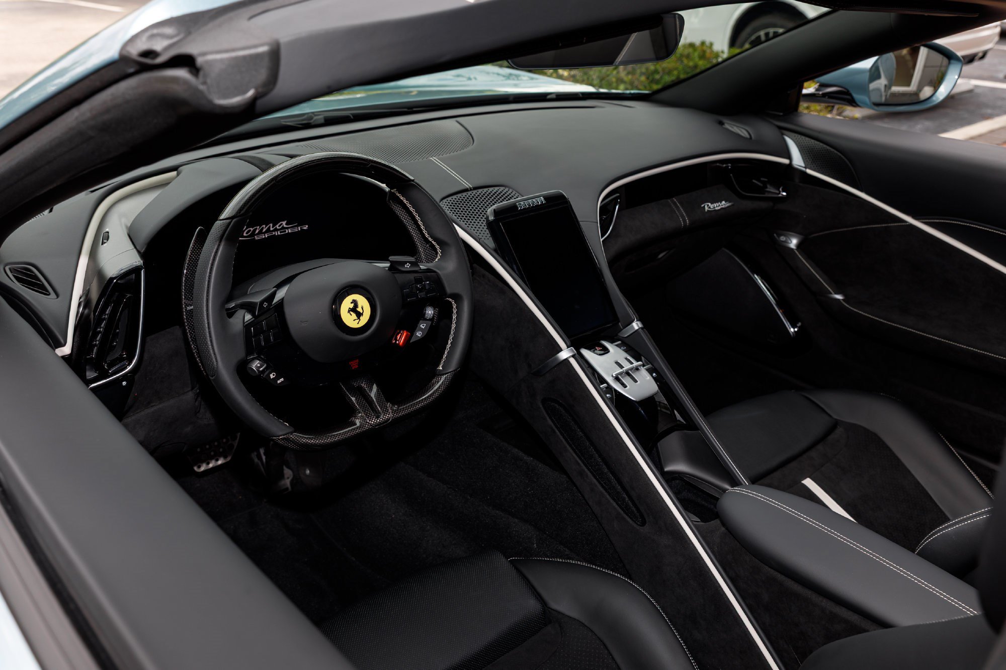 Used 2026 Ferrari Roma Spider RWD image 9