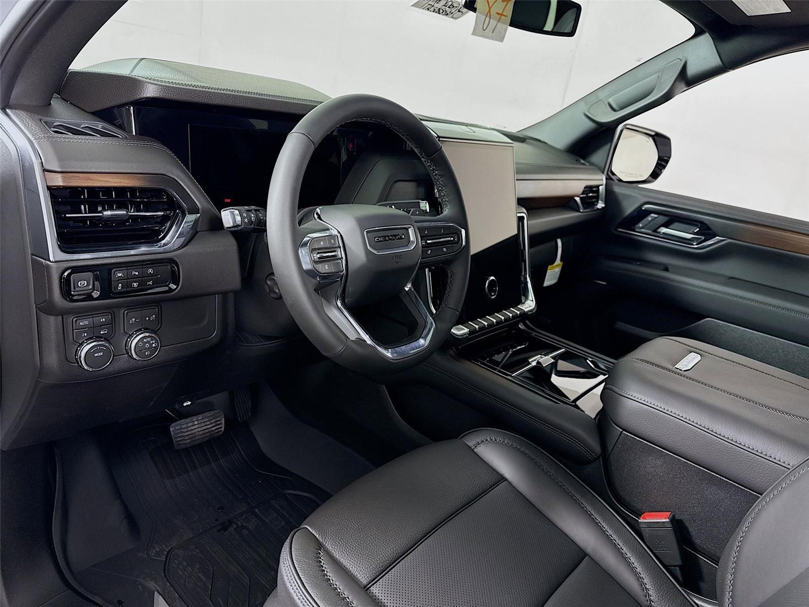 New 2026 GMC Yukon XL Denali w/ Sun & Power Step Package AWD/4WD image 3