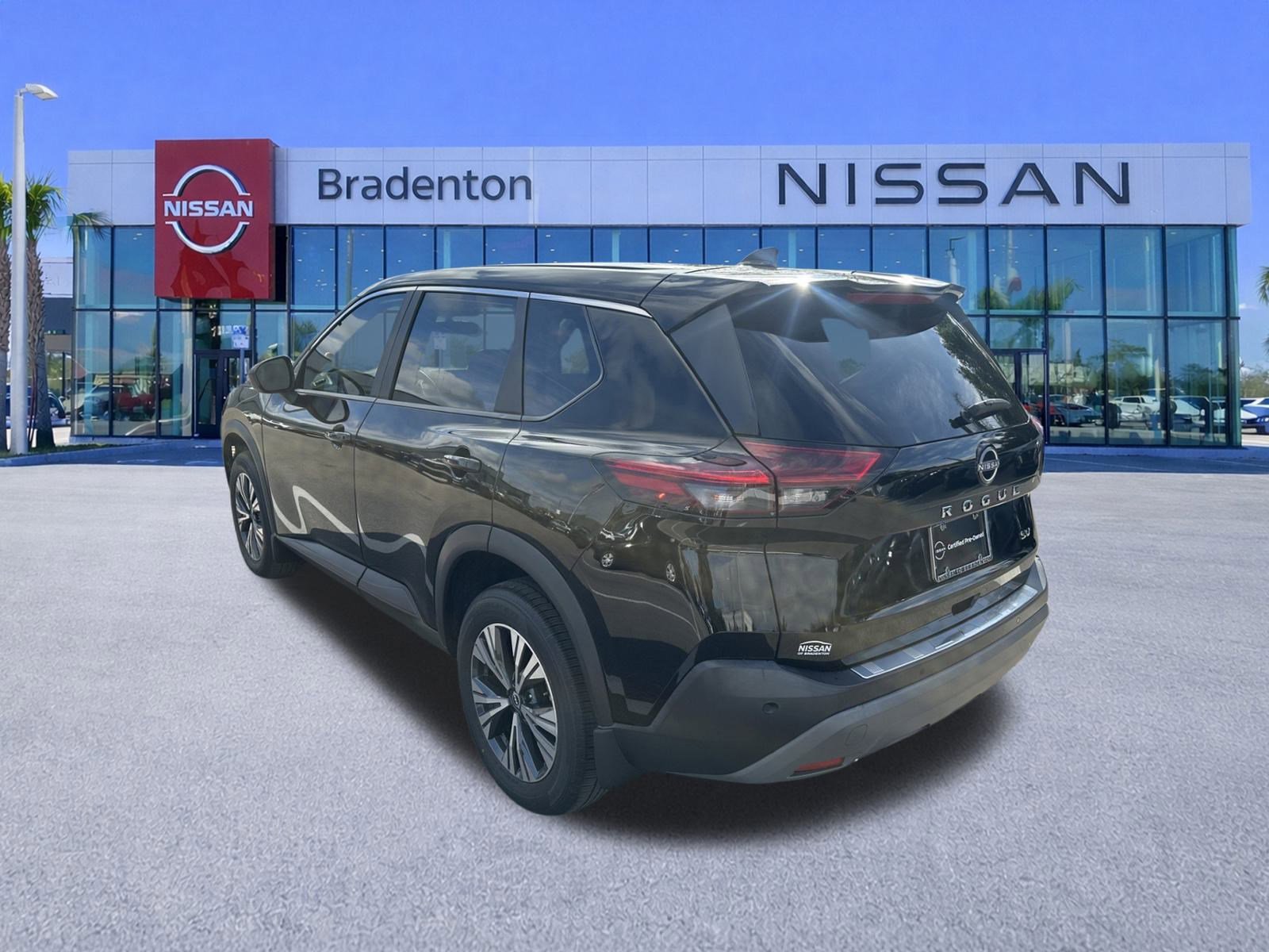 Certified 2023 Nissan Rogue SV image 7