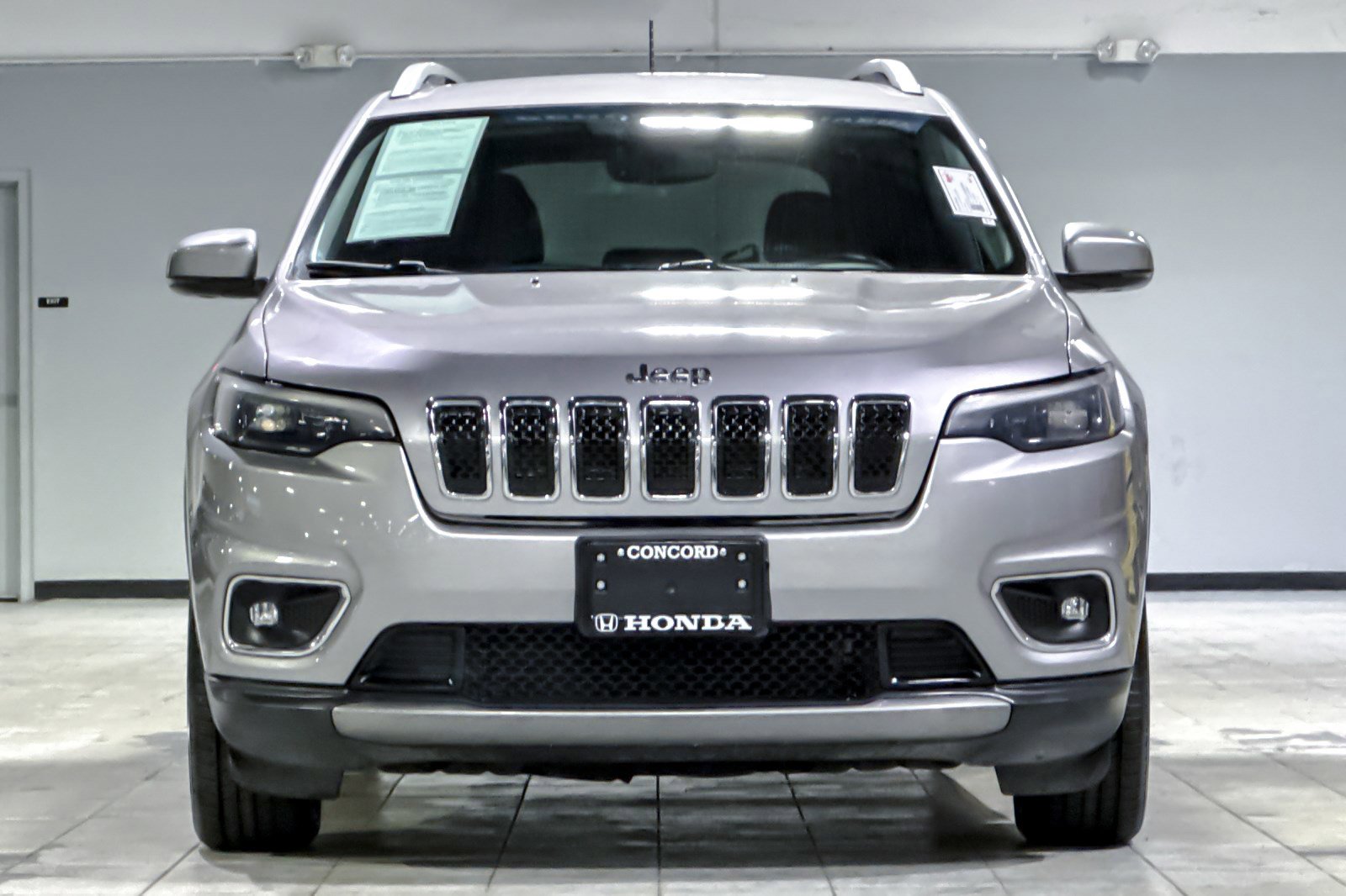 Used 2019 Jeep Cherokee Limited FWD image 5