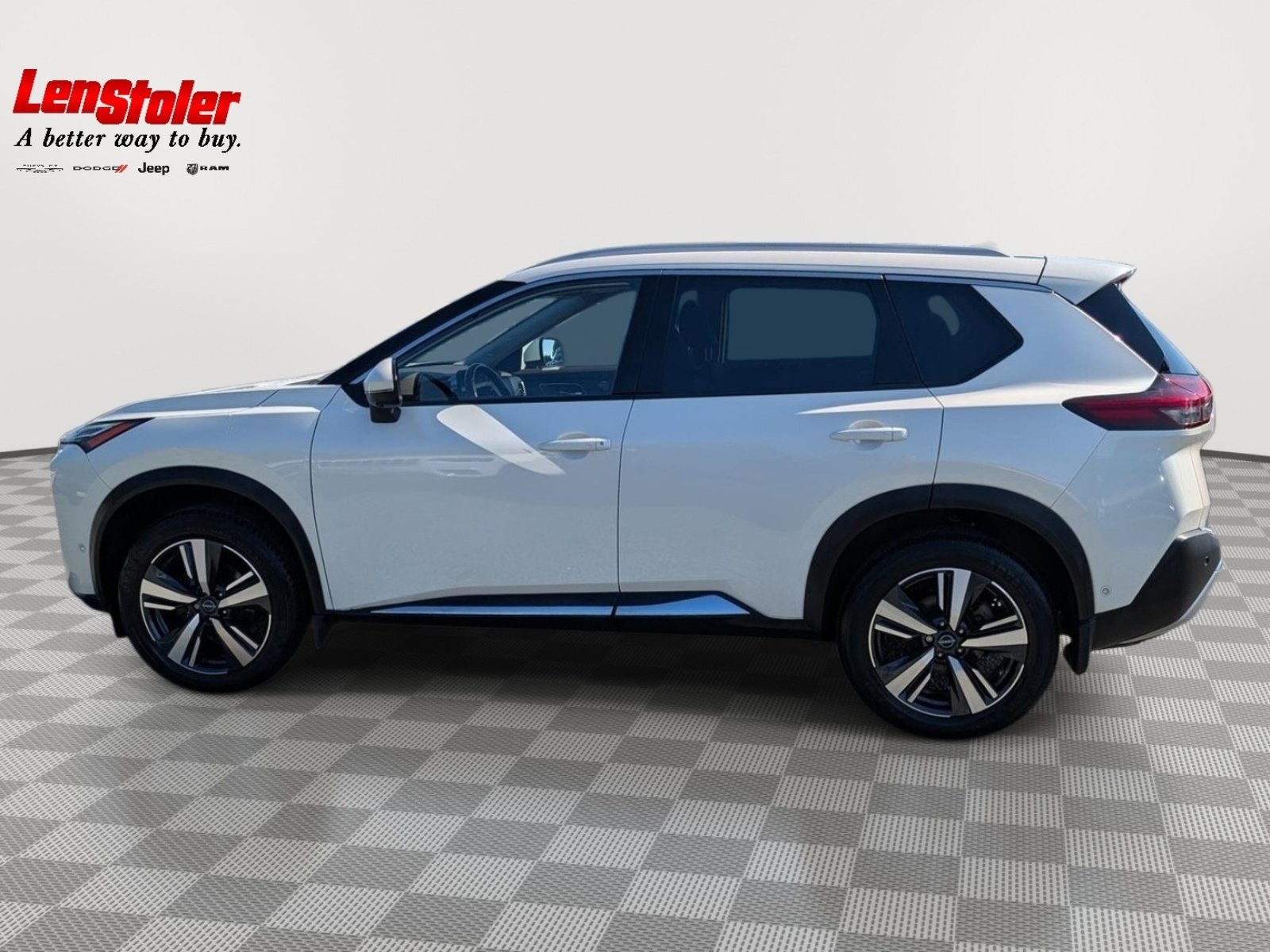 Used 2022 Nissan Rogue Platinum AWD/4WD image 2