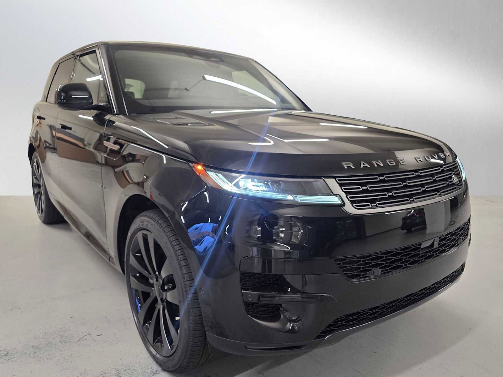 Used 2026 Land Rover Range Rover Sport SE image 7