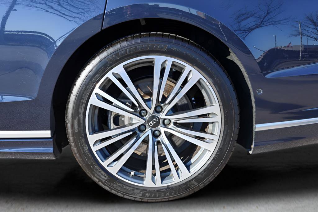 Used 2023 Audi A8 L 3.0T image 33