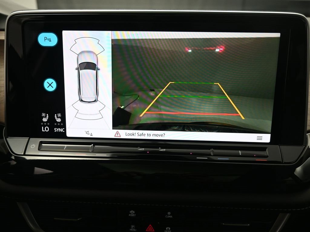 New 2026 Volkswagen Atlas SE image 12