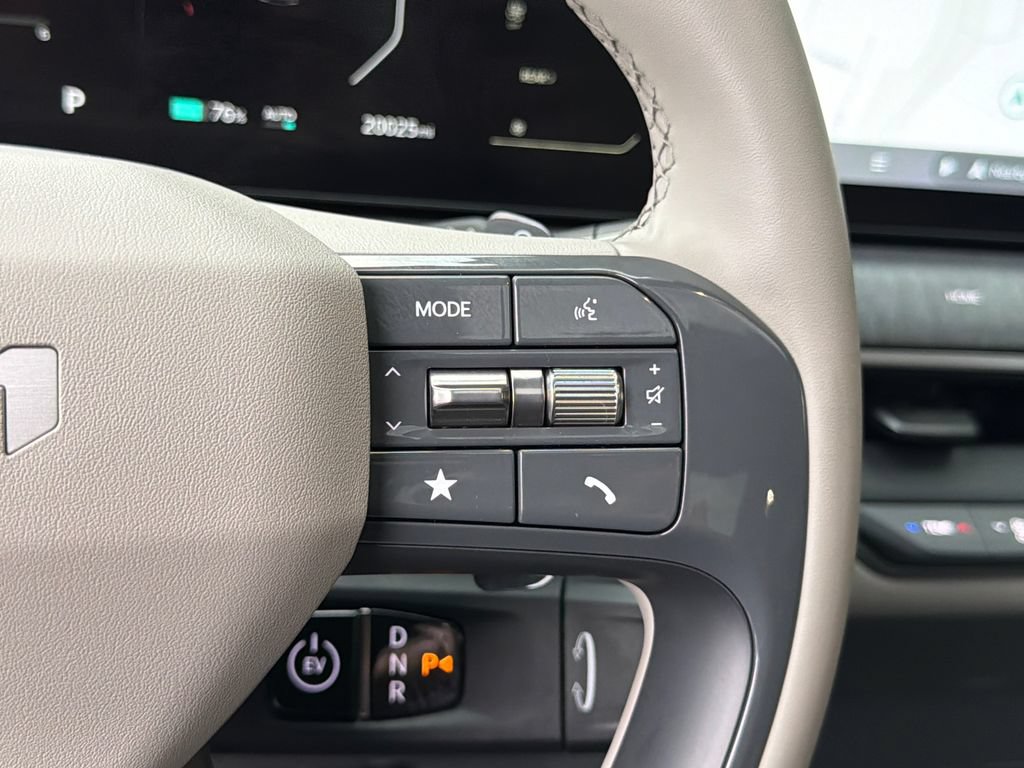 Certified 2024 Kia EV9 Wind AWD/4WD image 38