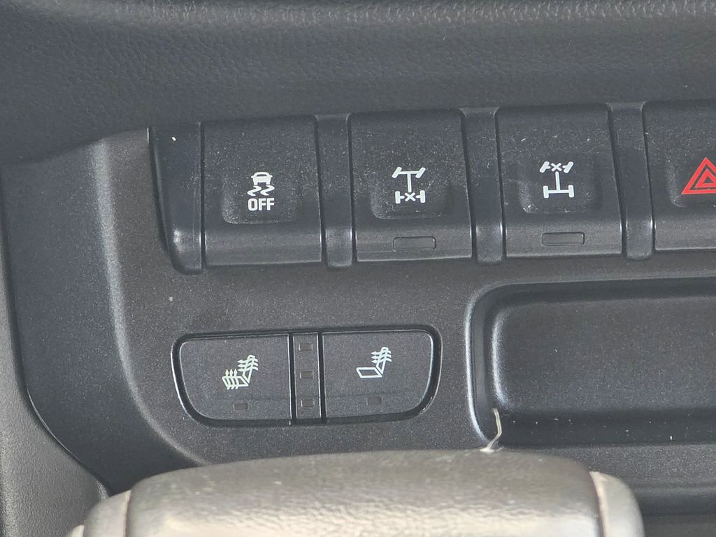 Used 2019 Chevrolet Colorado ZR2 w/ ZR2 Dusk Special Edition image 16