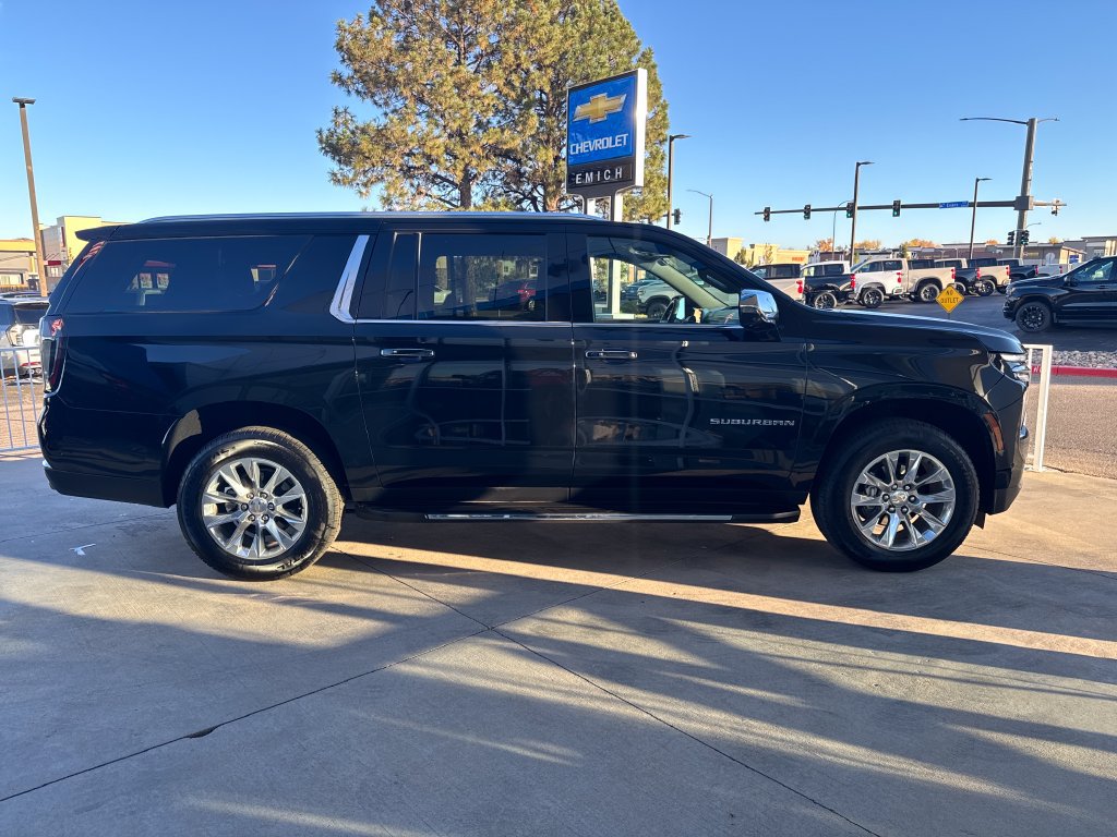 Used 2026 Chevrolet Suburban Premier AWD/4WD image 6