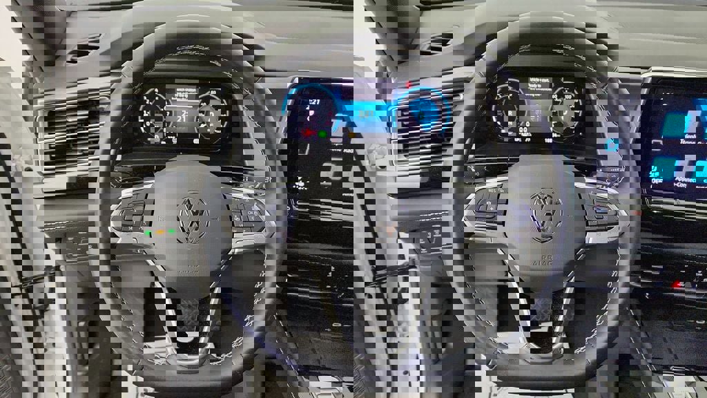 Used 2024 Volkswagen Atlas Cross Sport SE image 12