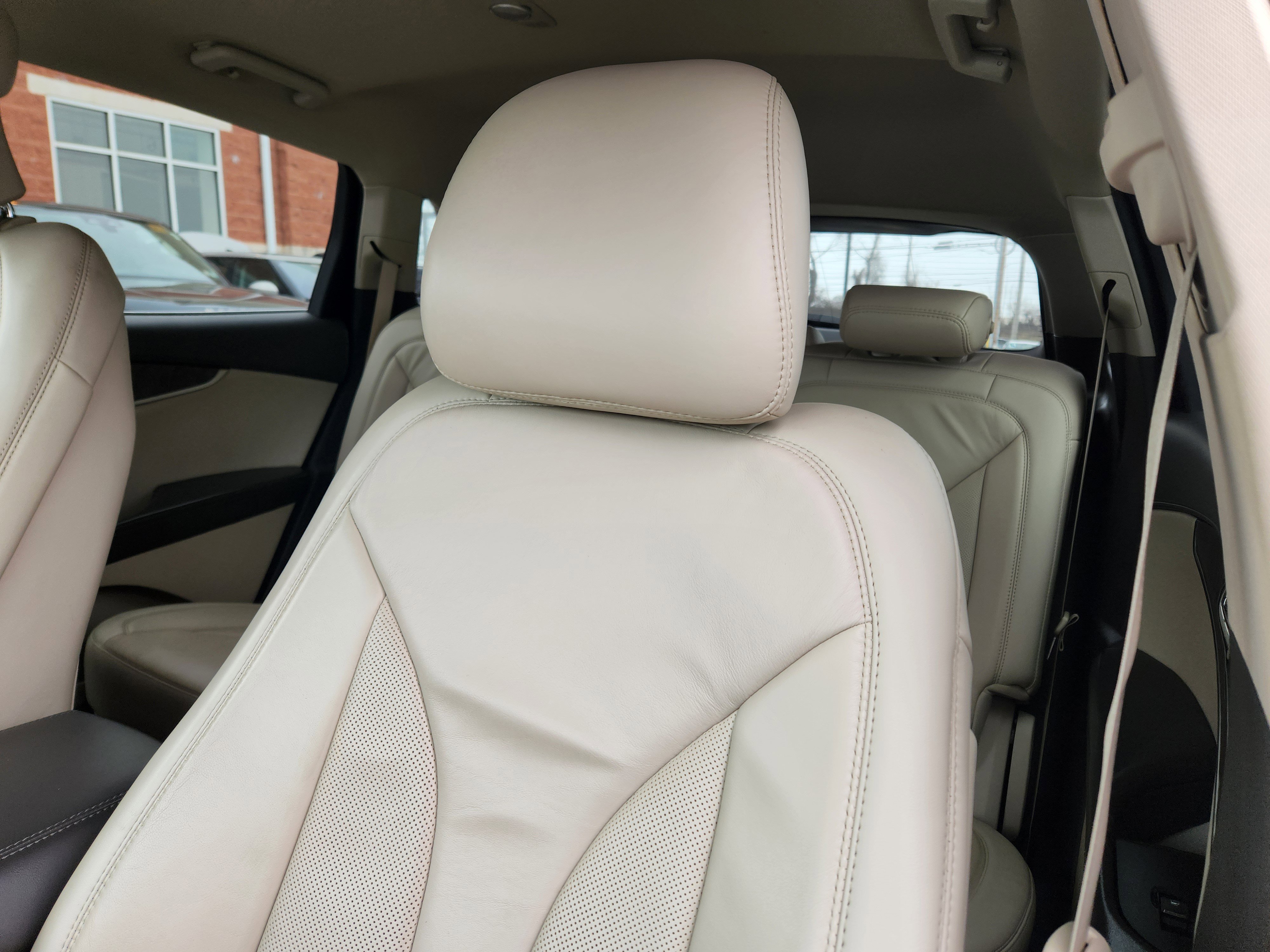 Used 2019 Lincoln Nautilus Select image 11