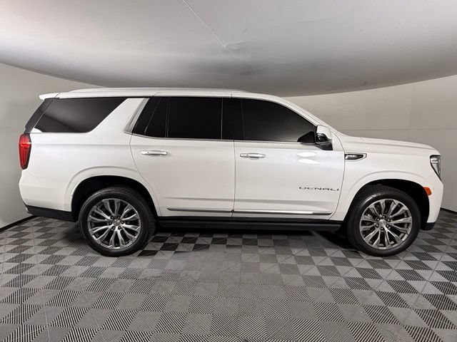 Used 2021 GMC Yukon Denali w/ Denali Premium Package AWD/4WD image 8