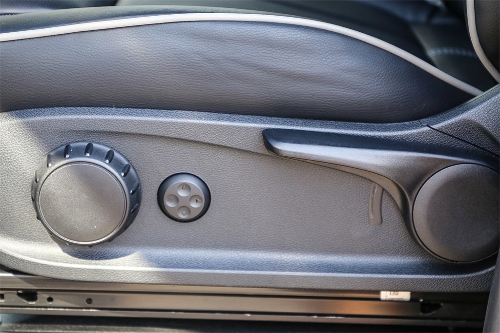 Used 2023 Mercedes-Benz Sprinter 2500 image 39