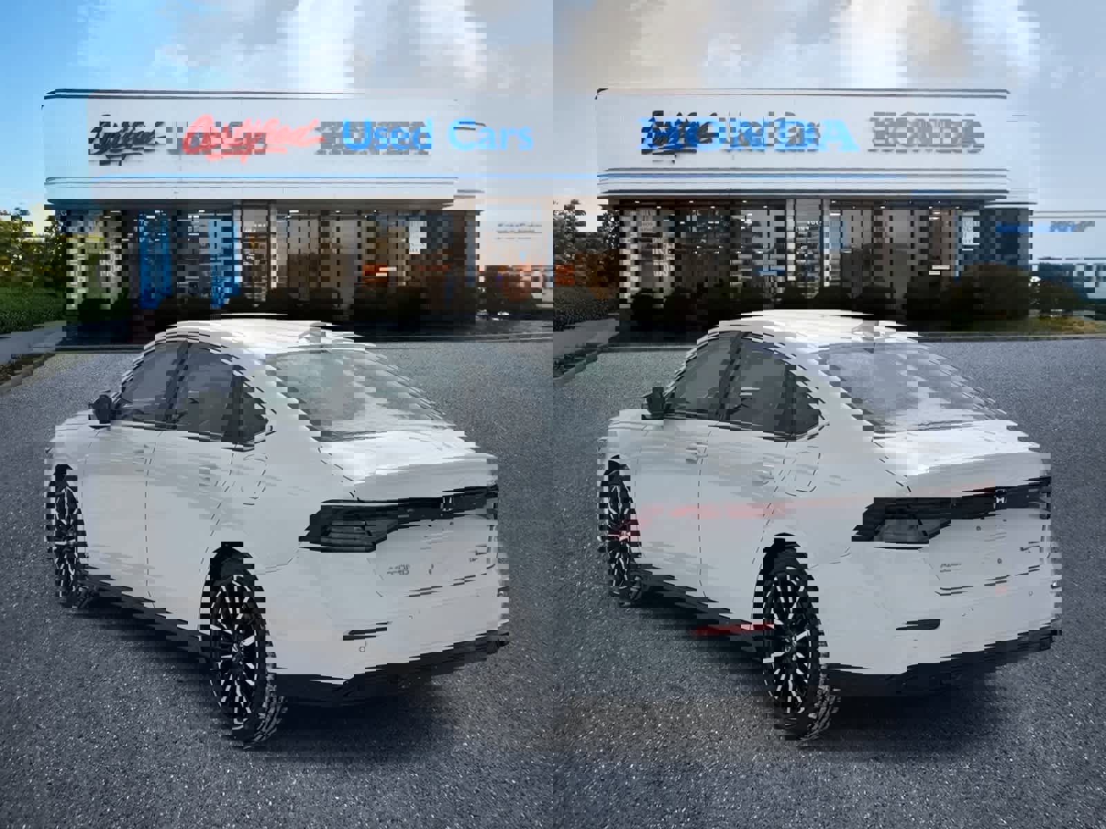 Used 2025 Honda Accord Touring image 3