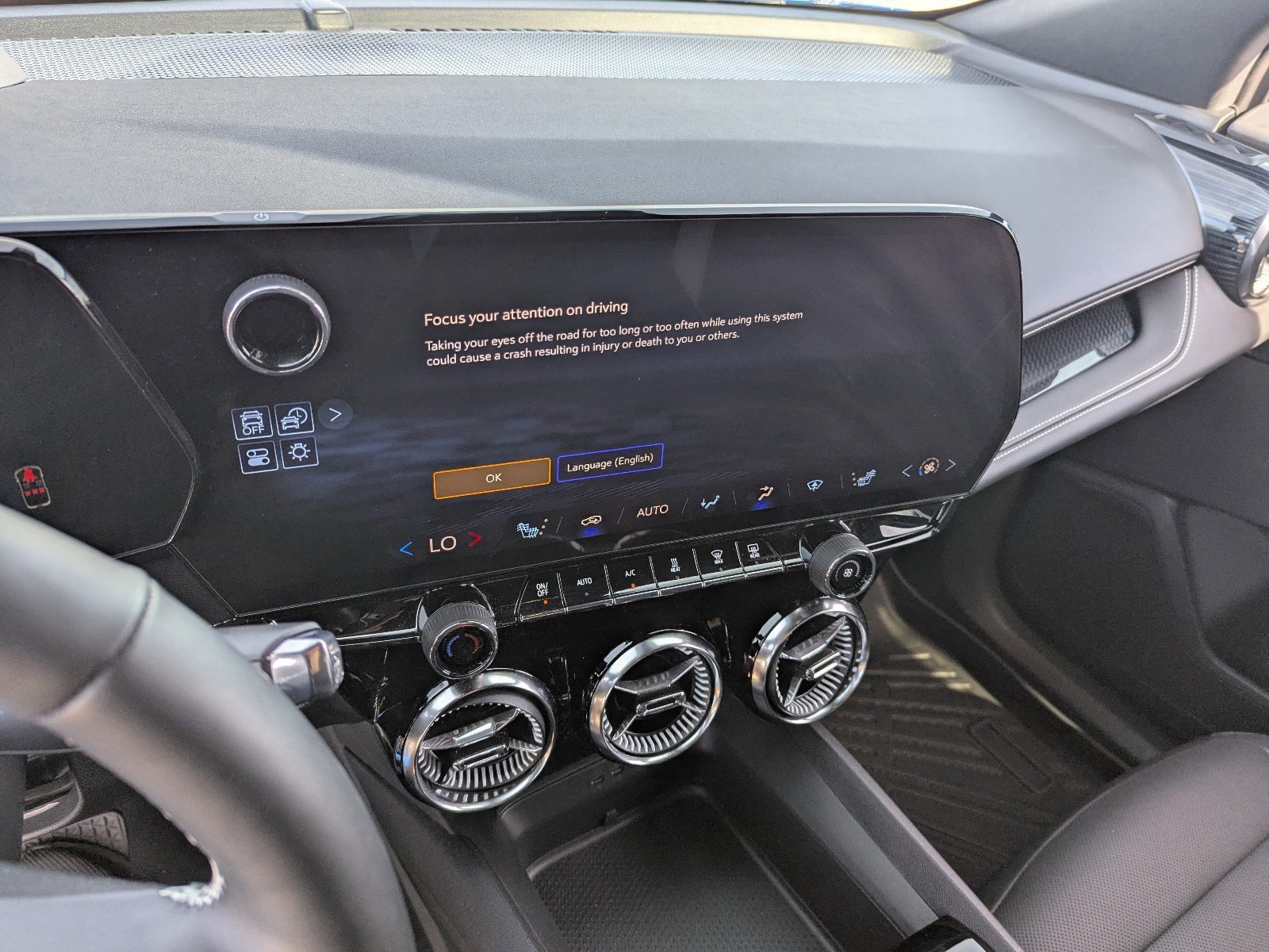 Used 2025 Chevrolet Blazer EV LT image 26