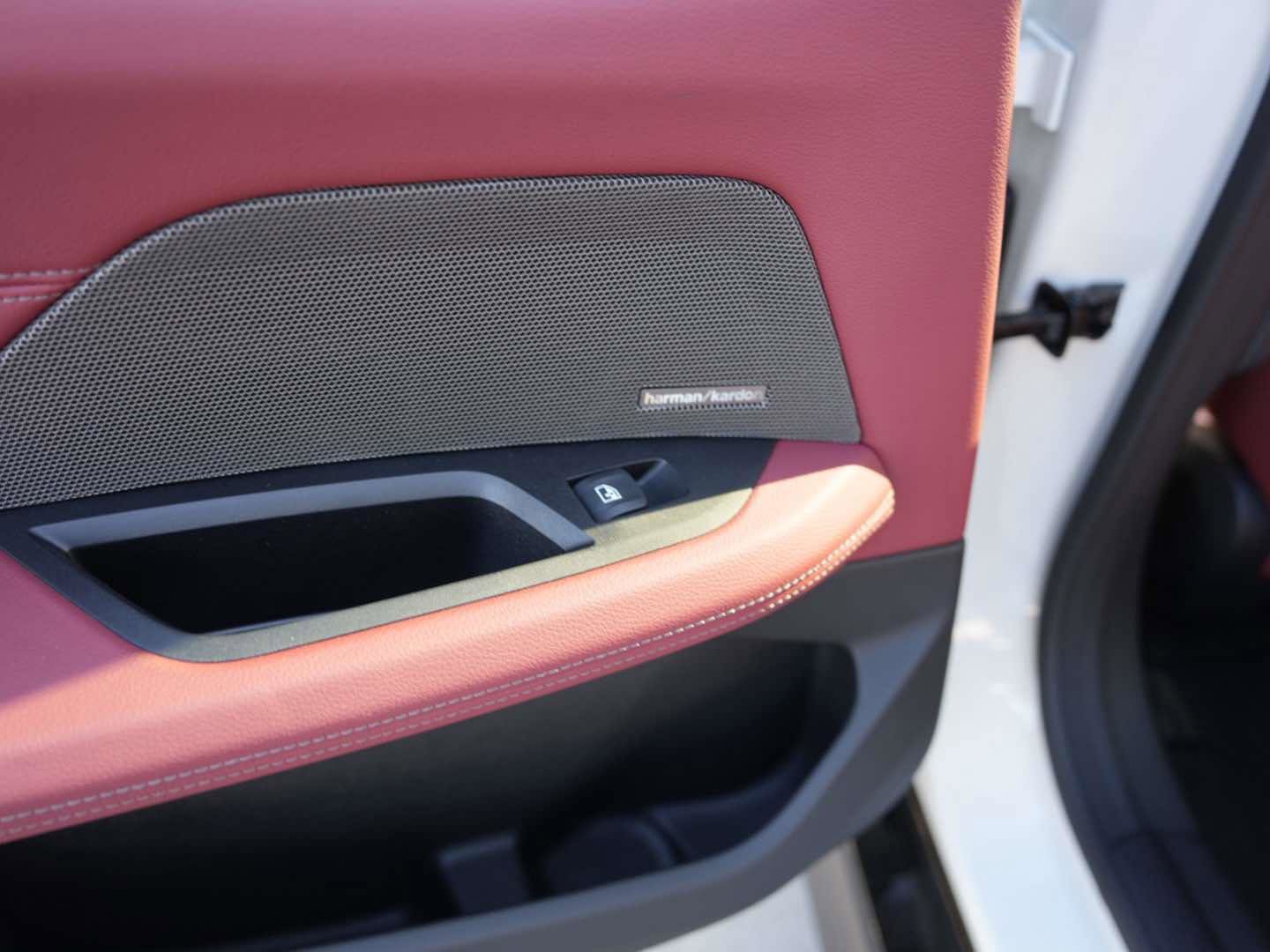 Used 2025 BMW i4 eDrive40 image 10