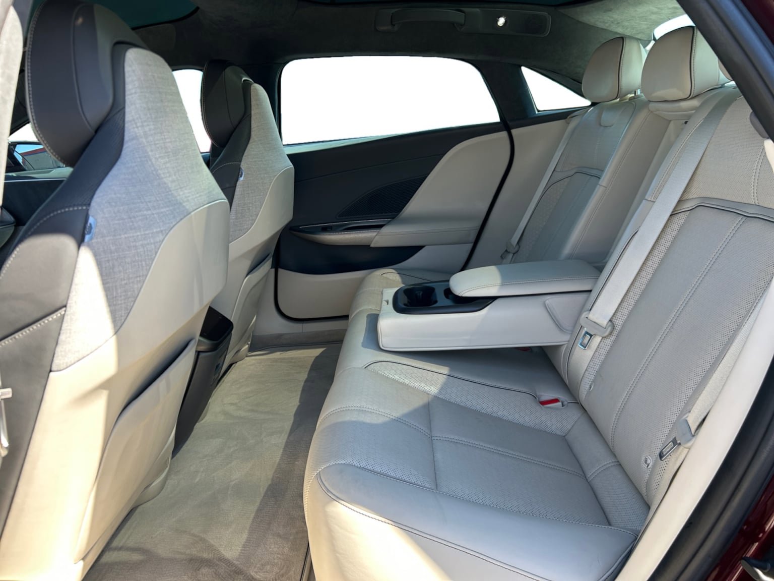 Used 2022 Lucid Air Dream Edition image 16