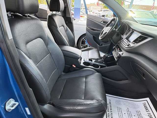 Used 2016 Hyundai Tucson Limited w/ Option Group 03 AWD/4WD image 18