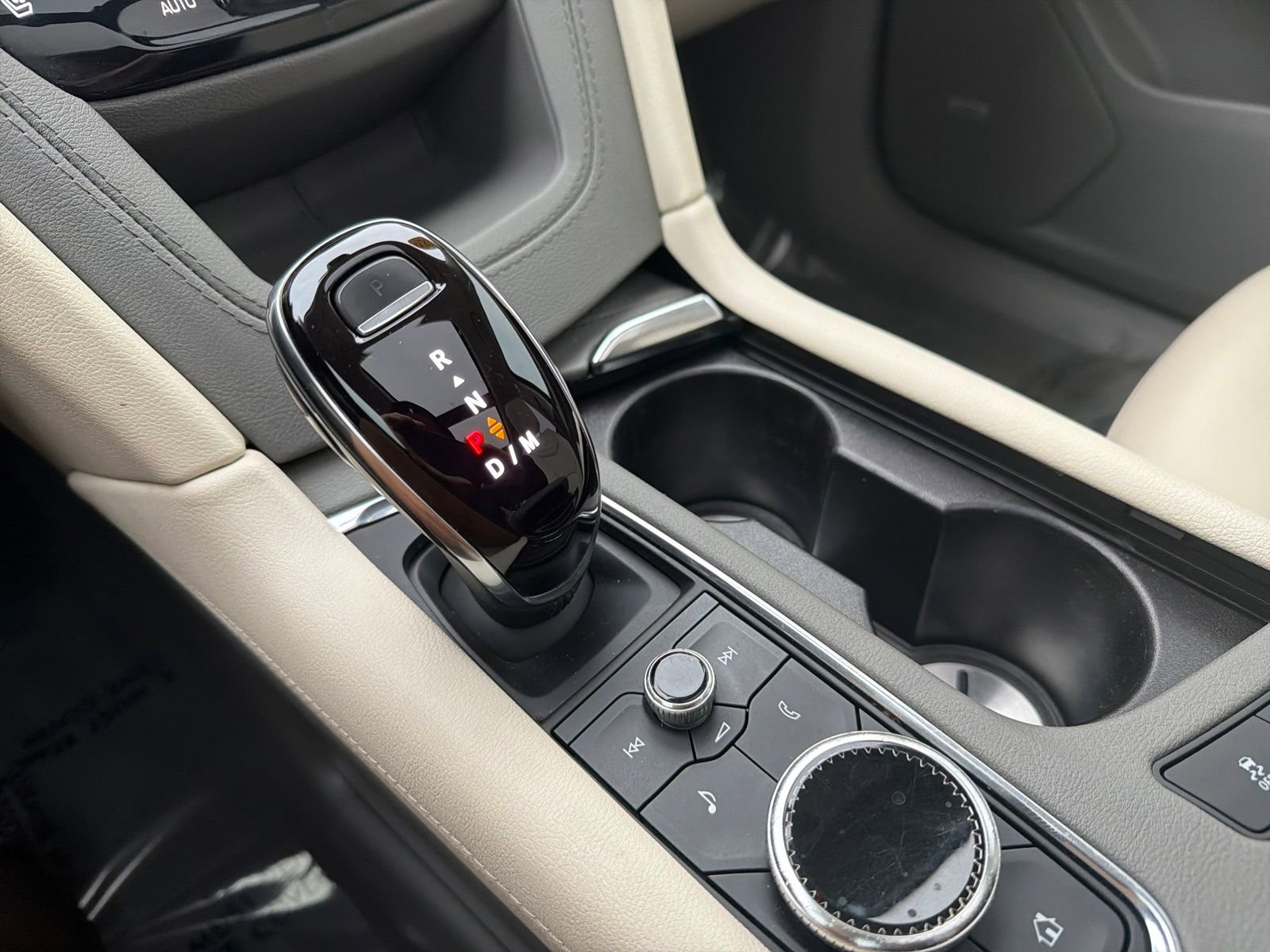 Used 2021 Cadillac XT6 Premium Luxury image 24