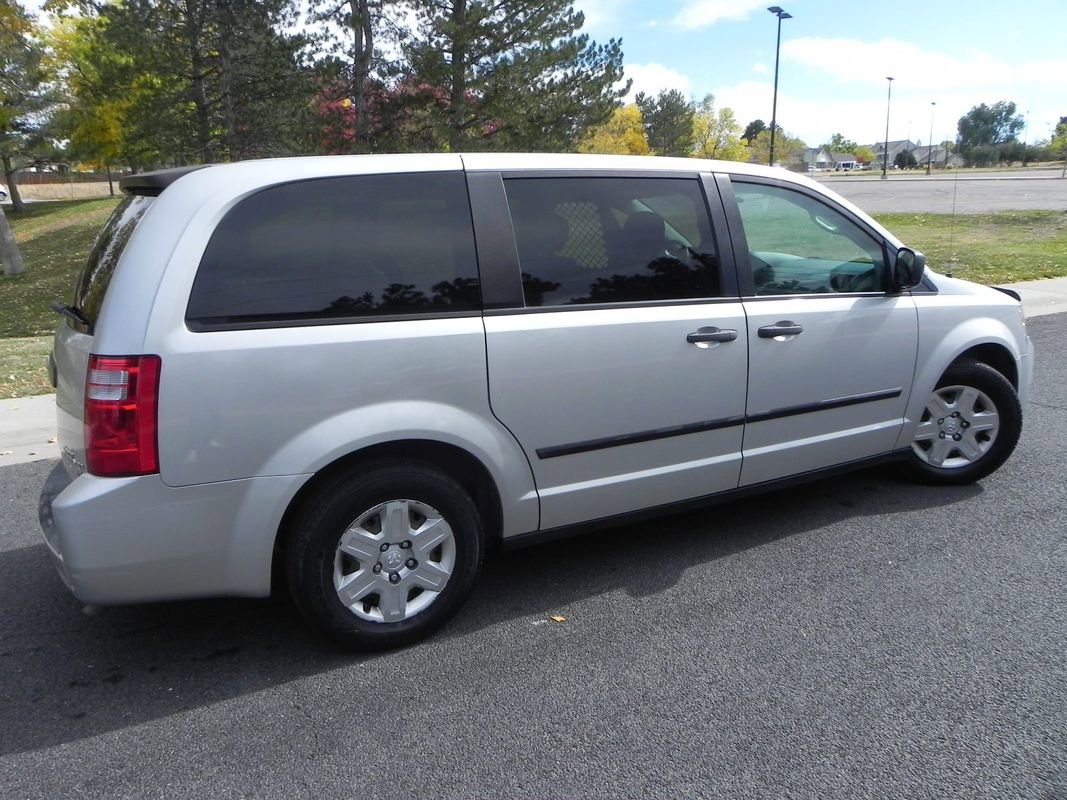 Used 2009 Dodge Grand Caravan image 4
