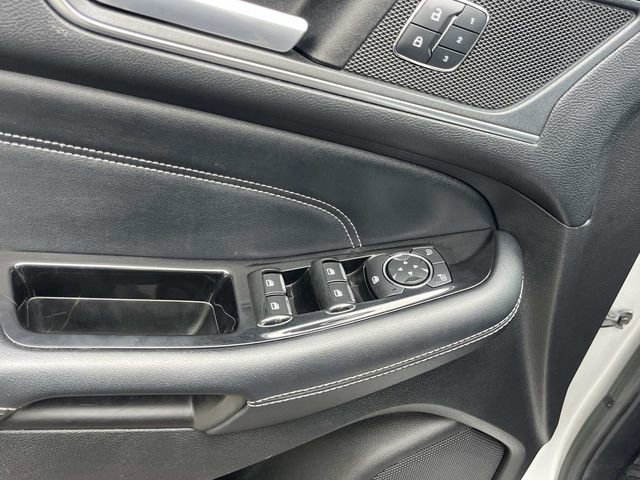 Used 2017 Ford Edge Titanium w/ Technology Package FWD image 33