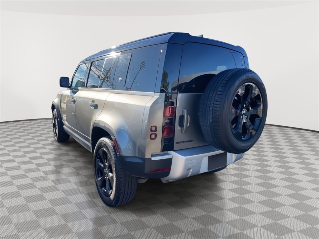 Used 2023 Land Rover Defender 110 S image 5