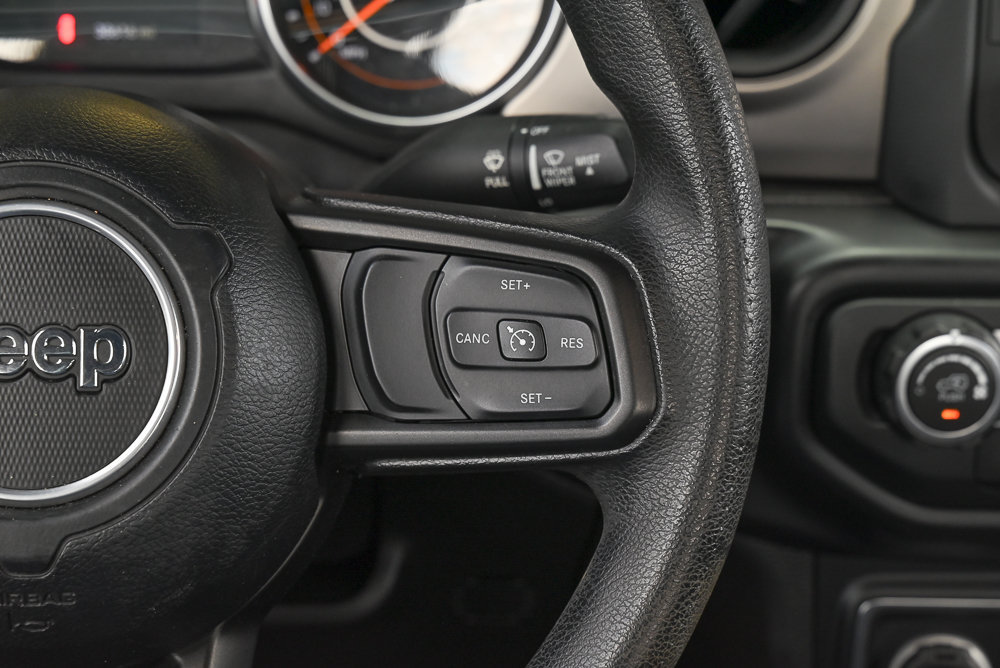 Used 2020 Jeep Wrangler Sport AWD/4WD image 18