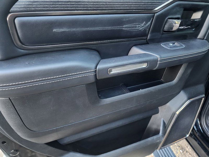 Used 2022 RAM 2500 Limited w/ Safety Group AWD/4WD image 30