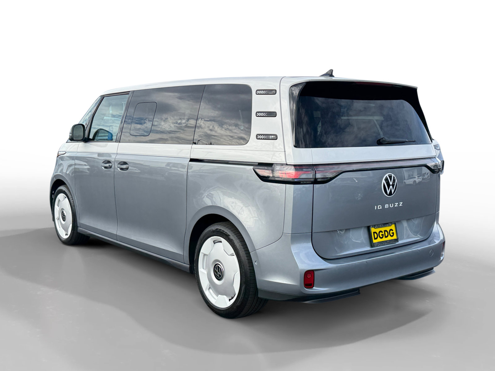 Certified 2025 Volkswagen ID. Buzz 1st Edition RWD image 3