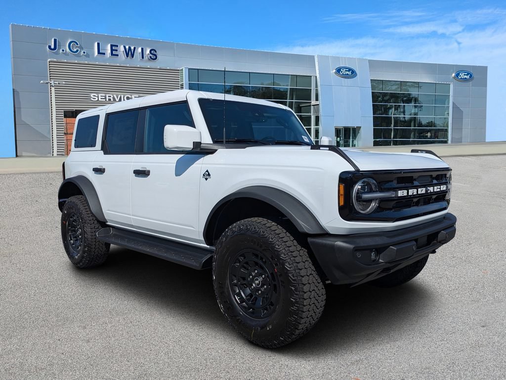 New 2026 Ford Bronco Outer Banks w/ Sasquatch Package AWD/4WD image 1